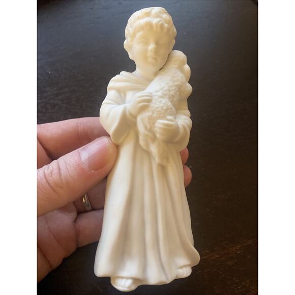Avon Nativity Collectibles “The Shepherd Boy” Porcelain Figurine W/Orig Box 1983 - Picture 5 of 8